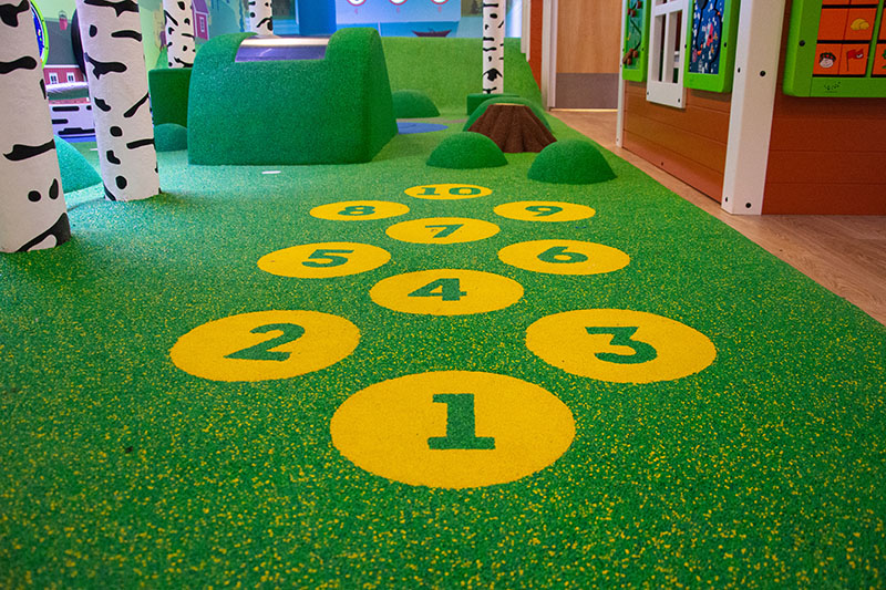 Área de juegos para niños IKC en la tienda de muebles de Warrington en el Reino Unido