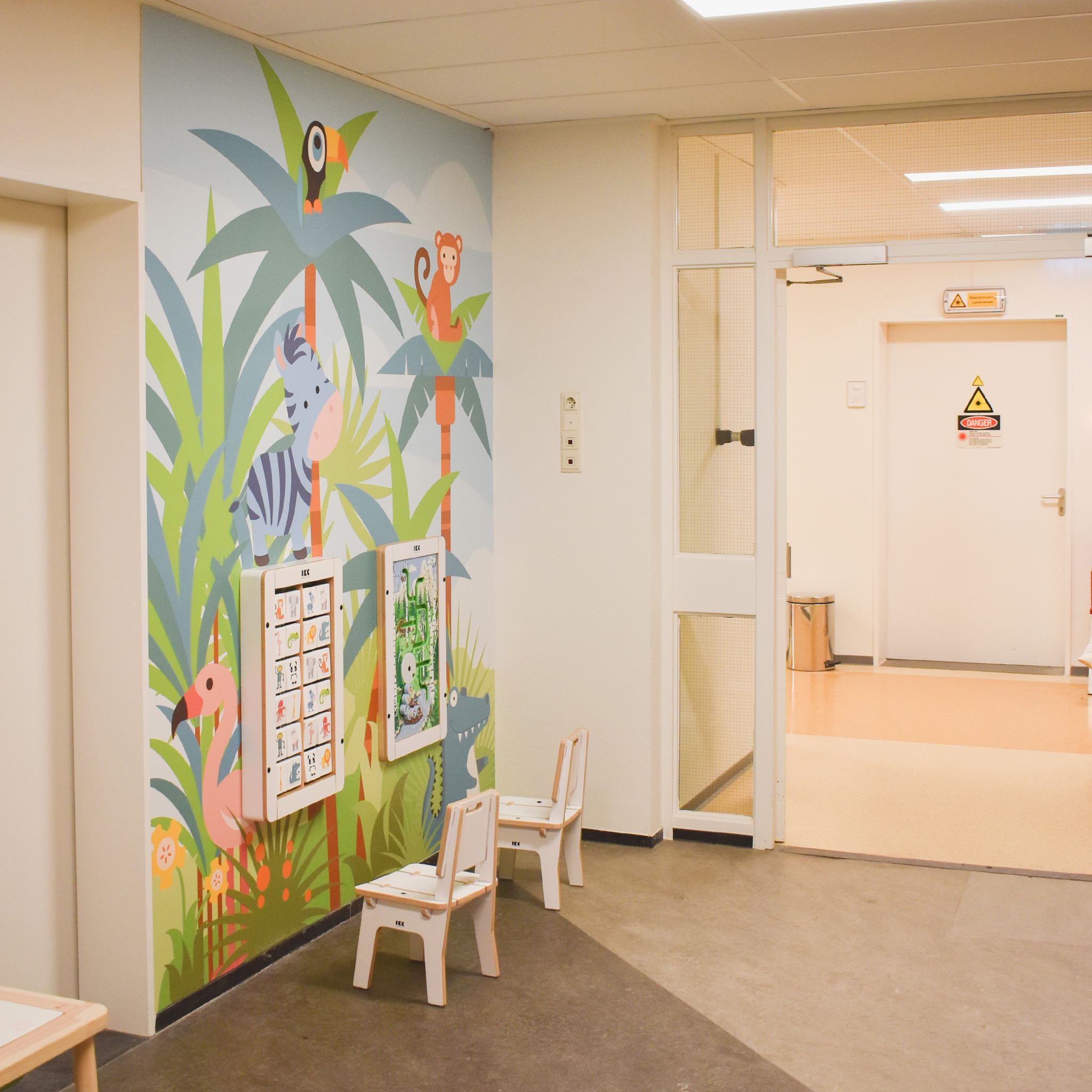 Rincón de juegos IKC con temática de selva safari en el hospital de Zuyderland