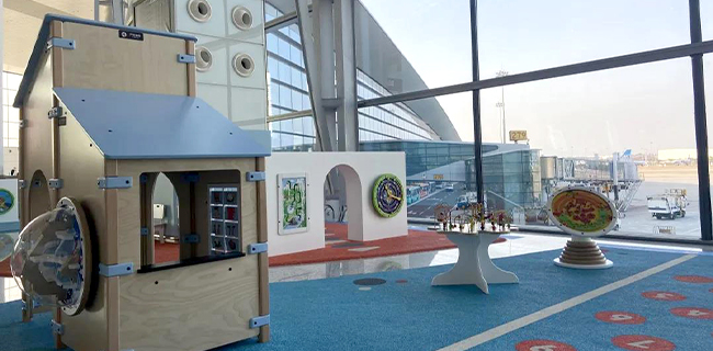 Rincón de juegos para niños en el Aeropuerto Internacional de Guangzhou Baiyun